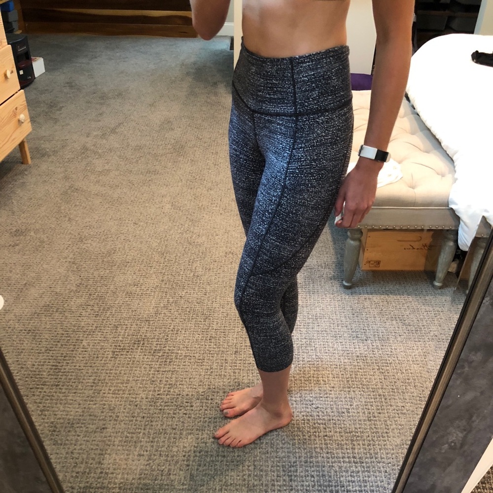 lululemons runner’s cropped leggings